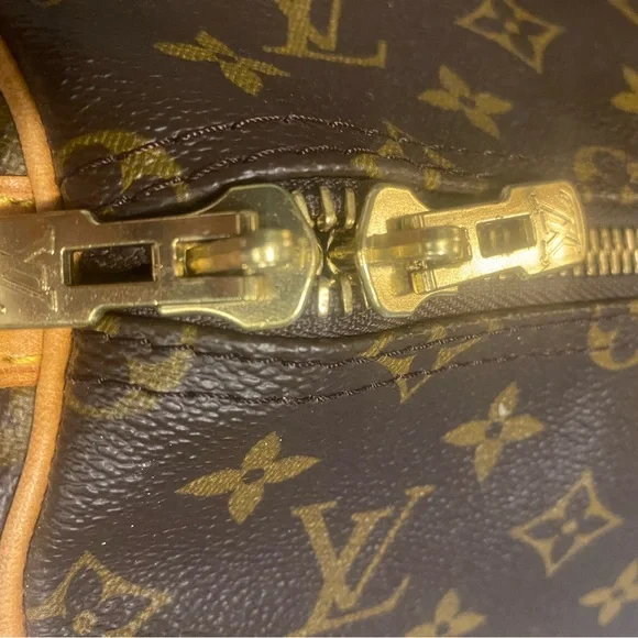 Auth Louis Vuitton Keepall Bandouliere 55 Monogram Boston Bag - Picture 5 of 9